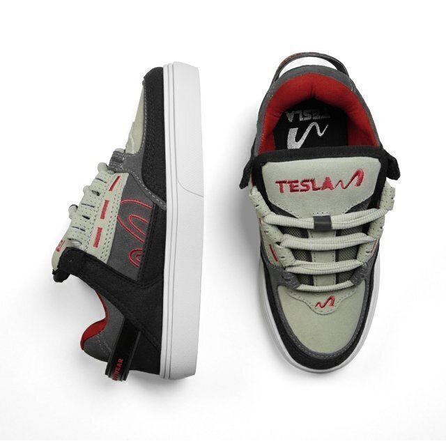 TÊNIS TESLA - COIL PRO BLACK RED