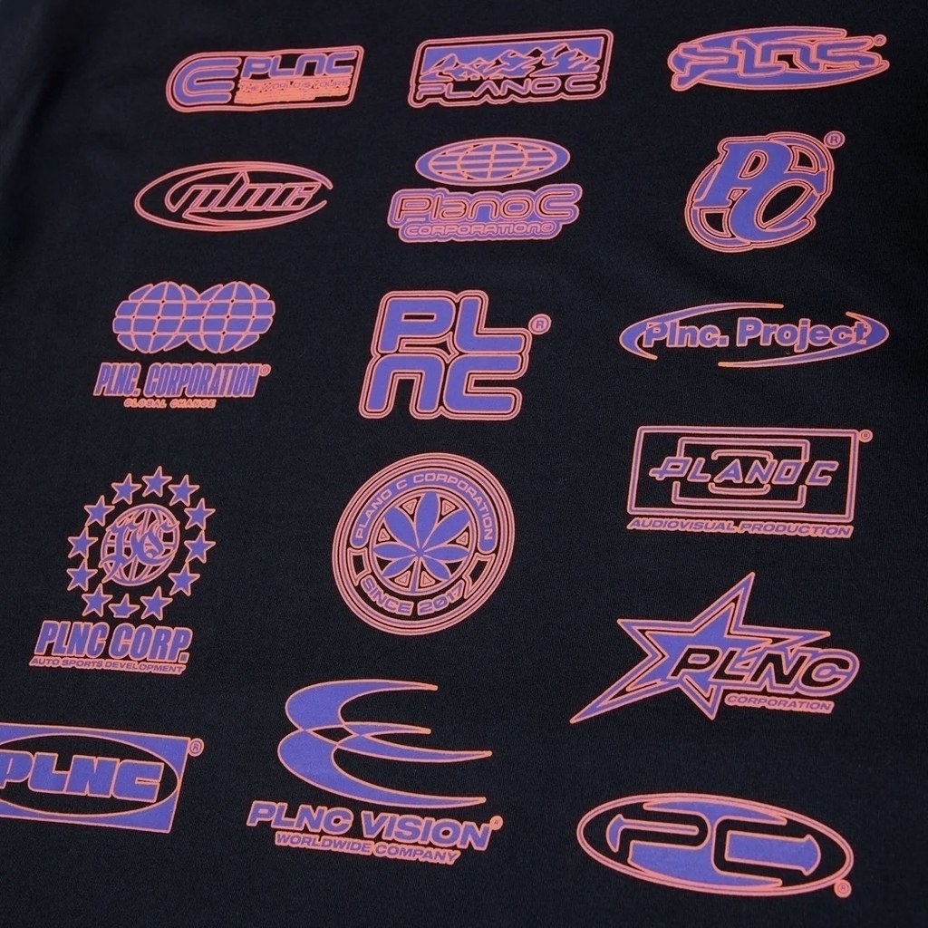 CAMISETA PLANO C - LONG SLEEVE LOGOS PRETA