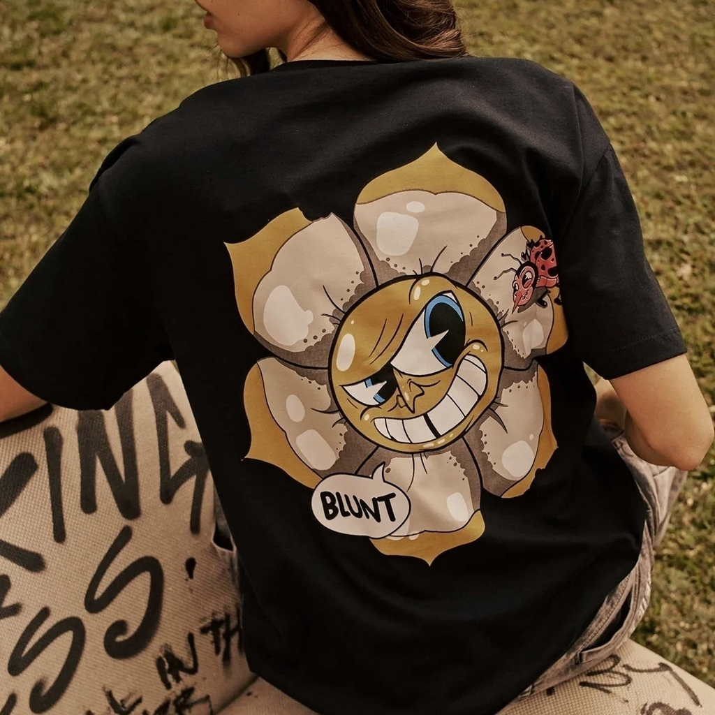 CAMISETA BLUNT - GRINNER PRETO