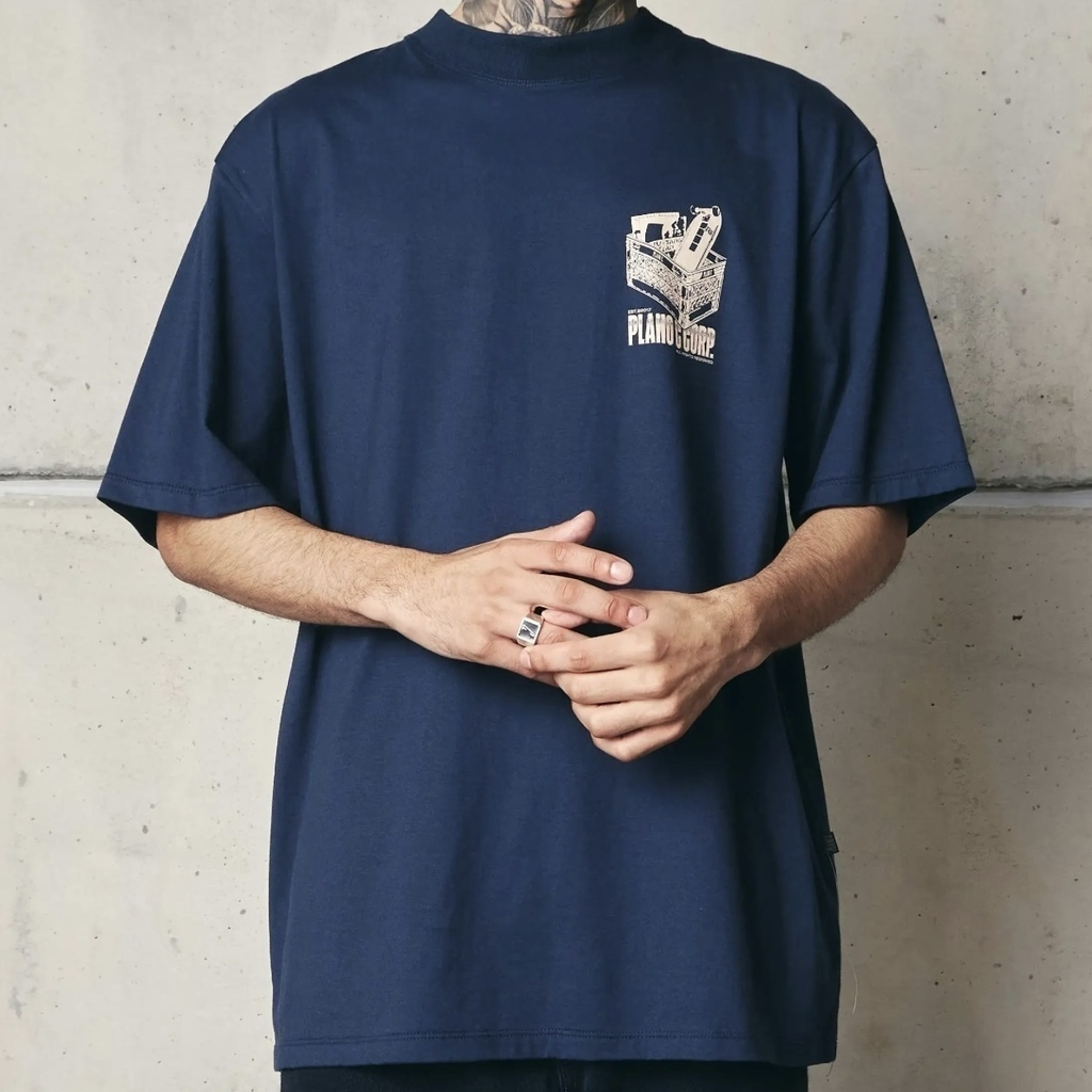 CAMISETA PLANO C - MEMORIES AZUL MARINHO