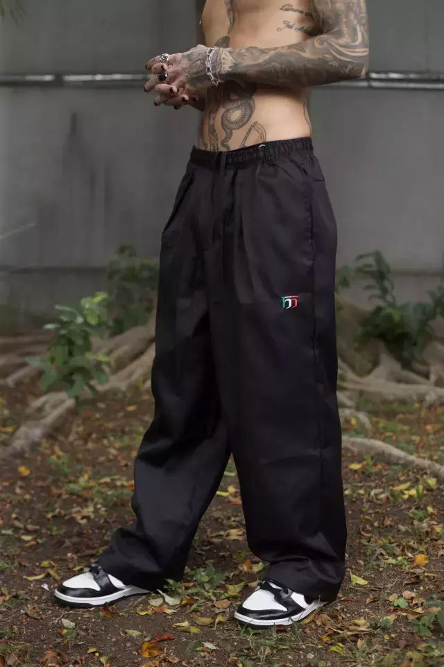 CALÇA MAFIUSU - PRETA RETA UNISSEX